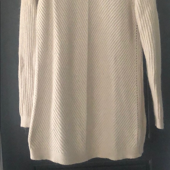 Tan tunic-length sweater - Picture 3 of 3